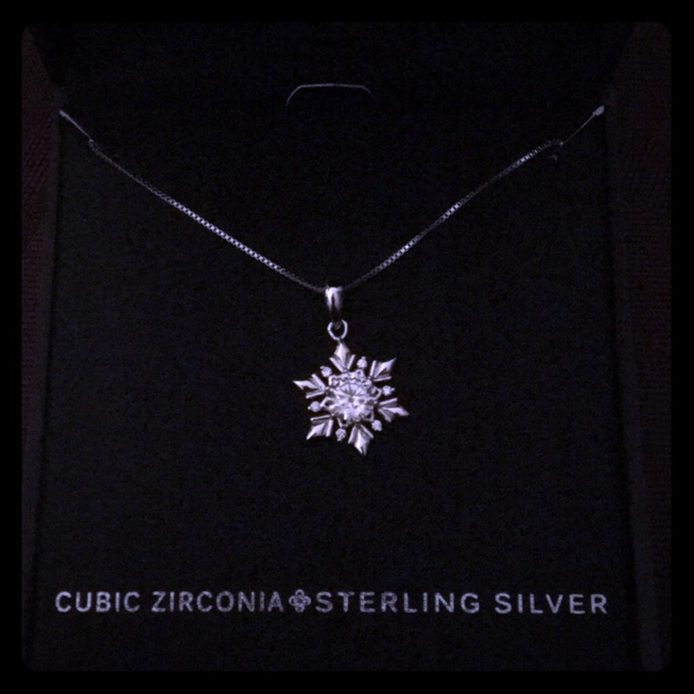 Snowflake necklace